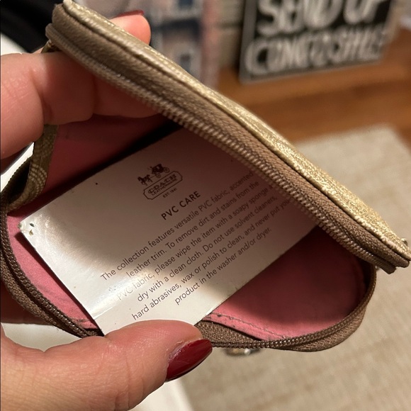 Coach X Observed By Us Heart Coin Case in signature canvas RARE - Picture 5 of 6